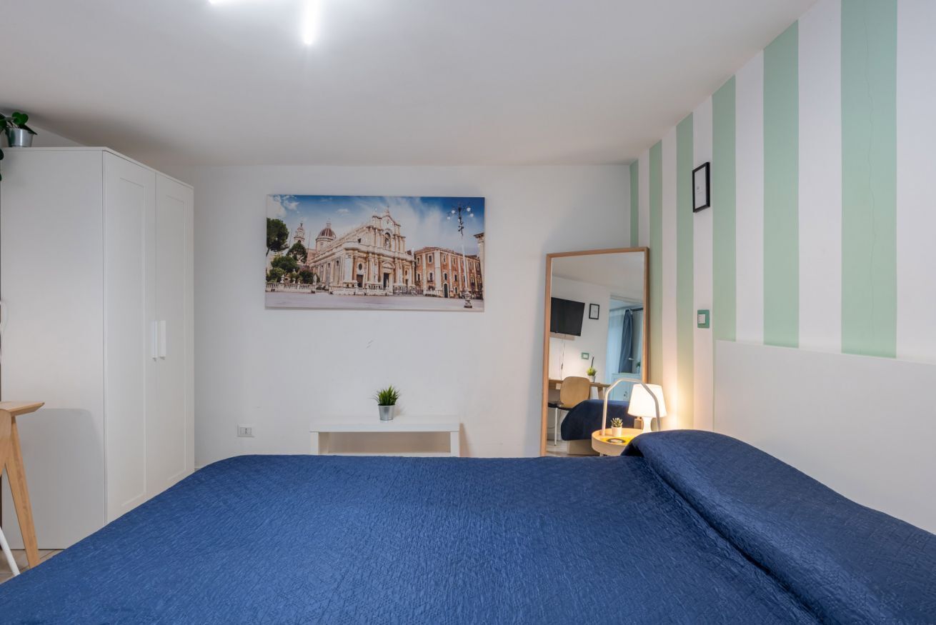 2 bedrooms, iron/ironing board