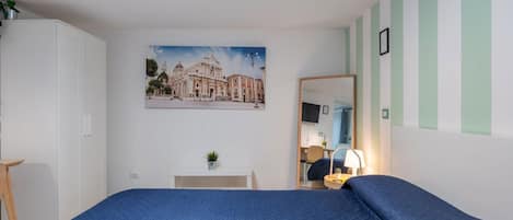 2 bedrooms, iron/ironing board