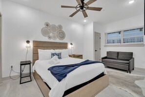 4 bedrooms, desk, iron/ironing board, travel crib