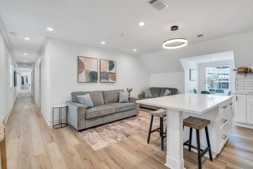 Charming 3br Hotel Retreat With Shared Pool & Hot Tub - New Orleans, LA
