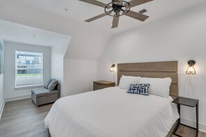 6 makuuhuonetta, työpöytä, silitysrauta/-lauta, ilmainen Wi-Fi