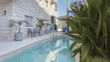 Seasonal outdoor pool