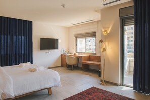 ห้องแฟมิลี่สวีท, ระเบียง, วิวเมือง | ตู้นิรภัยในห้องพัก, ห้องเก็บเสียง, เตารีด/โต๊ะรีดผ้า, Wi-Fi ฟรี