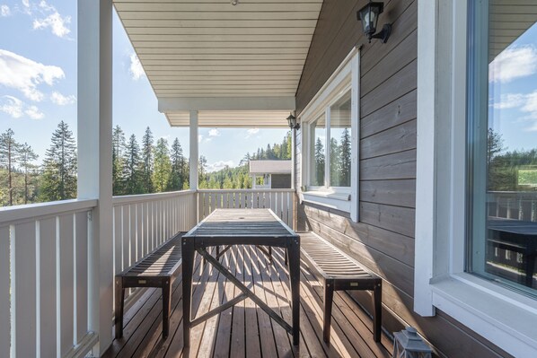 House | Balcony