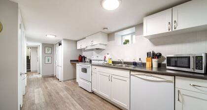 Muse Nook | DT | Walk to Stadium | 5 min to Rogers