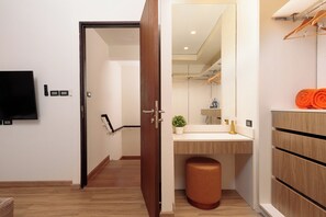 舒適聯排別墅, 庭院 | 客房內保險箱、熨斗/熨衣板、免費無線上網