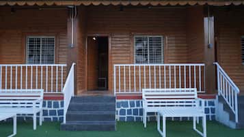 Casa de campo Deluxe, 1 cama King size, vista al jardín, en el área del jardín | Área de sala de estar