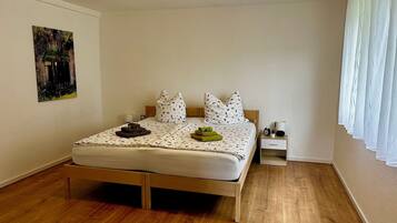 2 Schlafzimmer, Bügeleisen/Bügelbrett, WLAN, Bettwäsche