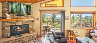 The Moose House By Destination Big Bear: 4 Bedroom Luxury Home! Gorgeous Views! HOT TUB! Gameroom!