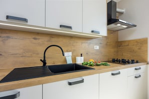 Family Apartment, Multiple Bedrooms (Spacious Apartment Double D) | Private kitchen