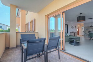 Outdoor dining - Seaview Apartment Double D (Koper)