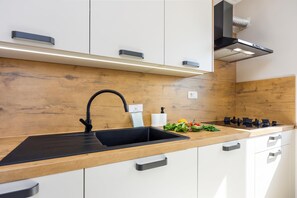 Private kitchen - Double D Modern Family Apartment Near Koper (Koper)