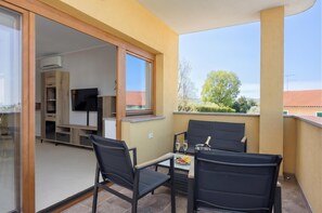 Outdoor dining - Spacious Apartment Double D (Koper)