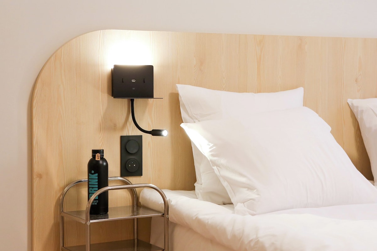 Soundproofing, WiFi (free)