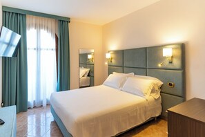 4 bedrooms, iron/ironing board, internet, bed sheets - House Nicasia - villa with pool (San Giacomo Montesano)