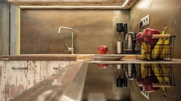 Apartment, 2 Bedrooms | Private kitchen | Electric kettle