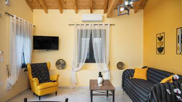 Apartment, 2 Bedrooms | Living area