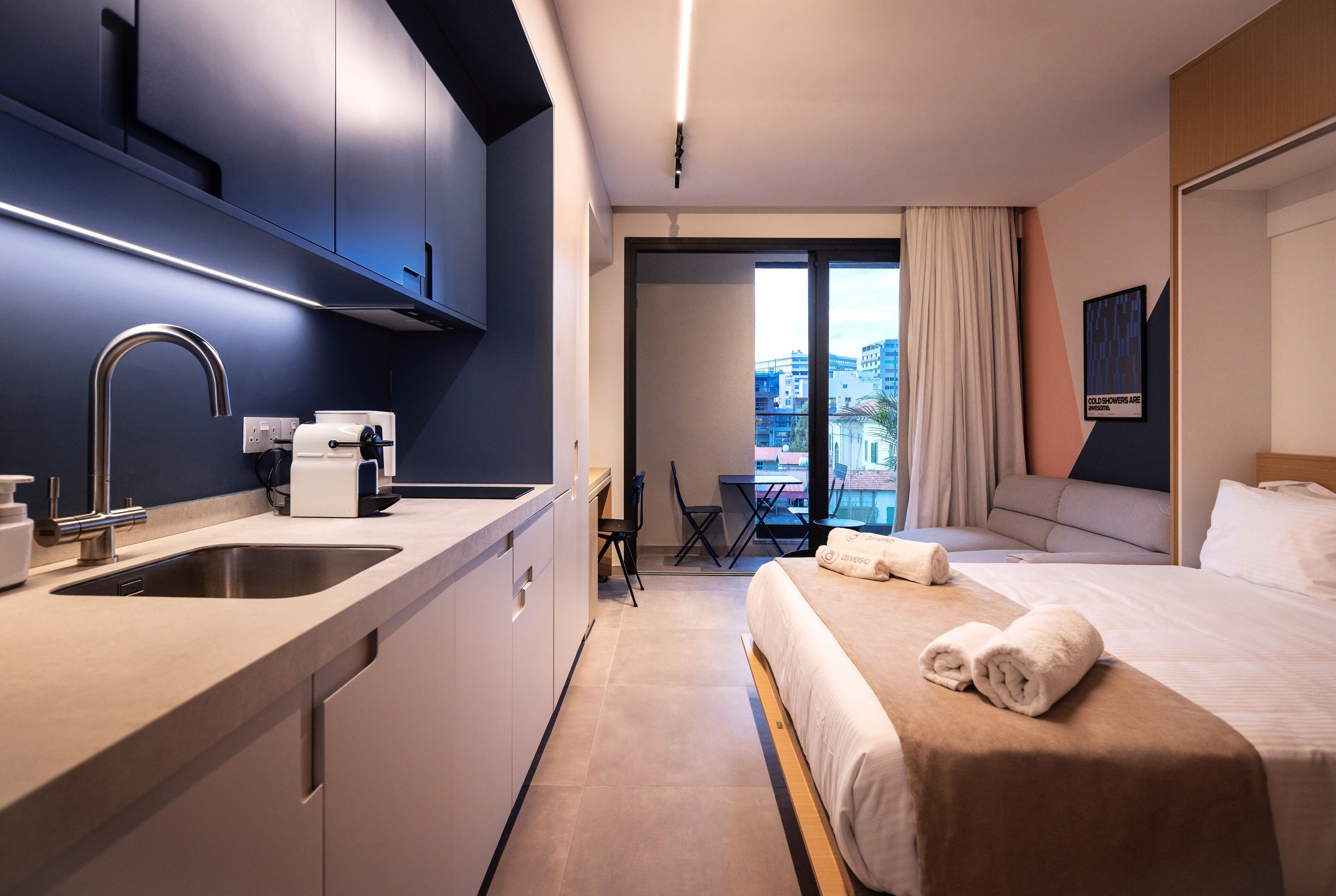 Studio, City View | Premium bedding, in-room safe, desk, laptop workspace