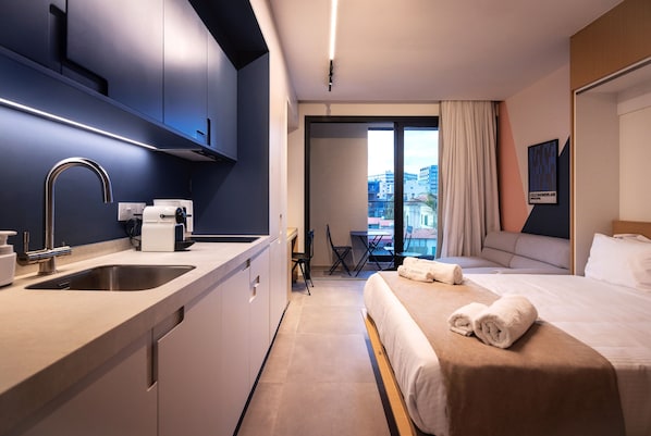 Studio, City View | Premium bedding, in-room safe, desk, laptop workspace - Aweso Limassol (Limassol)