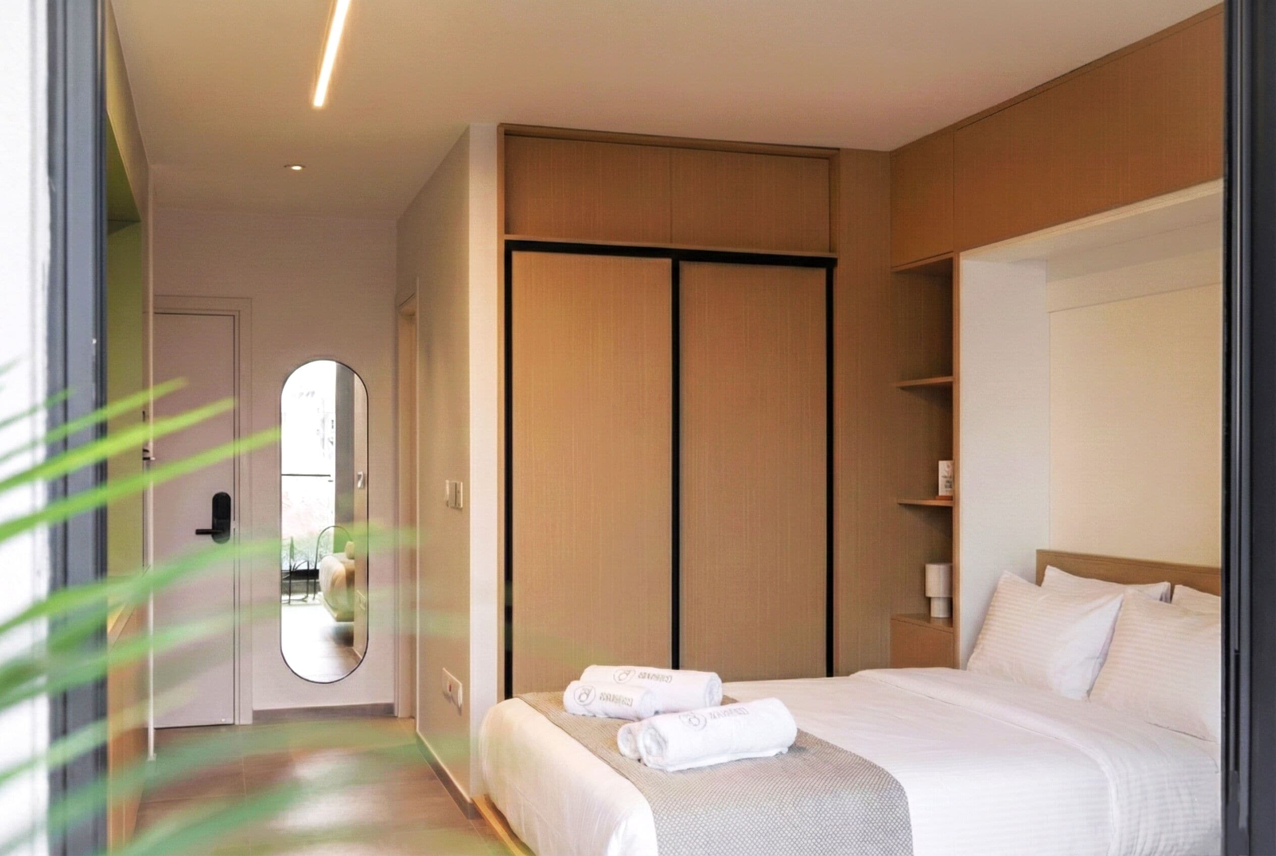 Habitación doble | Ropa de cama de alta calidad, caja fuerte, escritorio