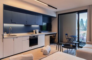 Deluxe-studiolejlighed | Premium-sengetøj, pengeskab på værelset, skrivebord