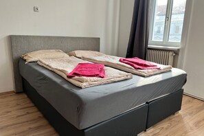 1 bedroom, WiFi, bed sheets