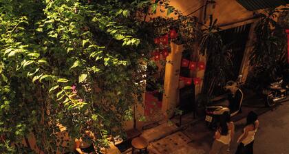 CozyPosy Premier Apartment