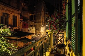 Design-Apartment, Balkon, Stadtblick | Terrasse/Patio