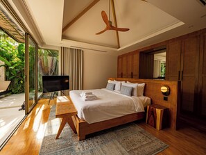 Deluxe Villa, Patio | Iron/ironing board, free WiFi