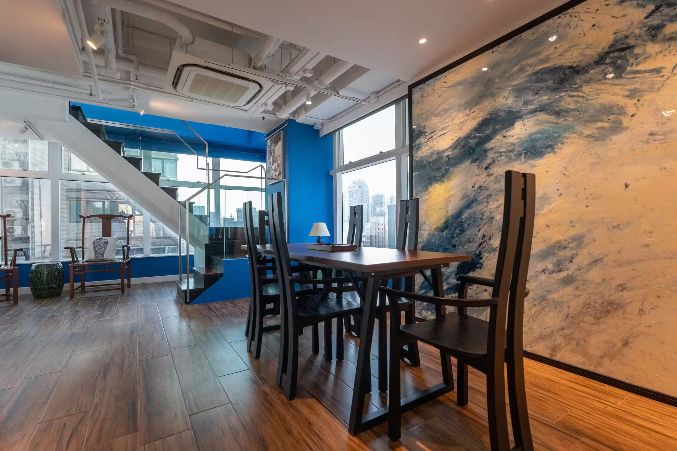 SIGNATURE TWO-BEDROOM PENTHOUSE DUPLEX | In-room dining