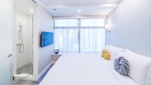 In-room safe, blackout curtains, free WiFi - Tung Nam Lou Art Hotel (Kowloon)