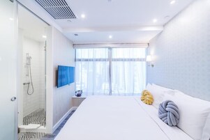 房內夾萬、遮光窗簾/窗簾、免費 Wi-Fi