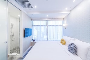 In-room safe, blackout curtains, free WiFi