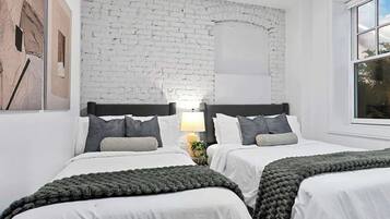 4 bedrooms, iron/ironing board, travel crib, free WiFi