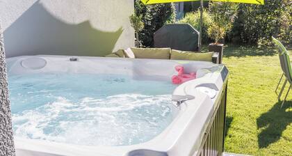 Vacation apartment for 6 people in the AllgÀu, garden, jacuzzi, pets welcome