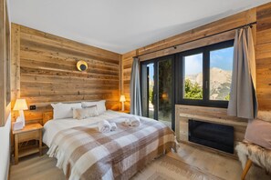 4 bedrooms, free WiFi, bed sheets