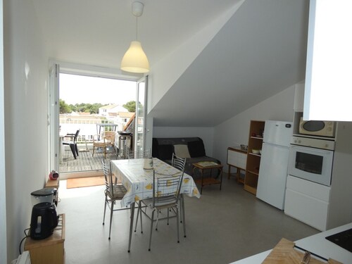 Appartement central à Notre-Dame-de-Monts avec balcon et animaux acceptés