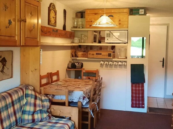 Dining - Les Gets: 2 Rooms + Cabin, 5 pers, Garage 300m to slopes (Les Gets)