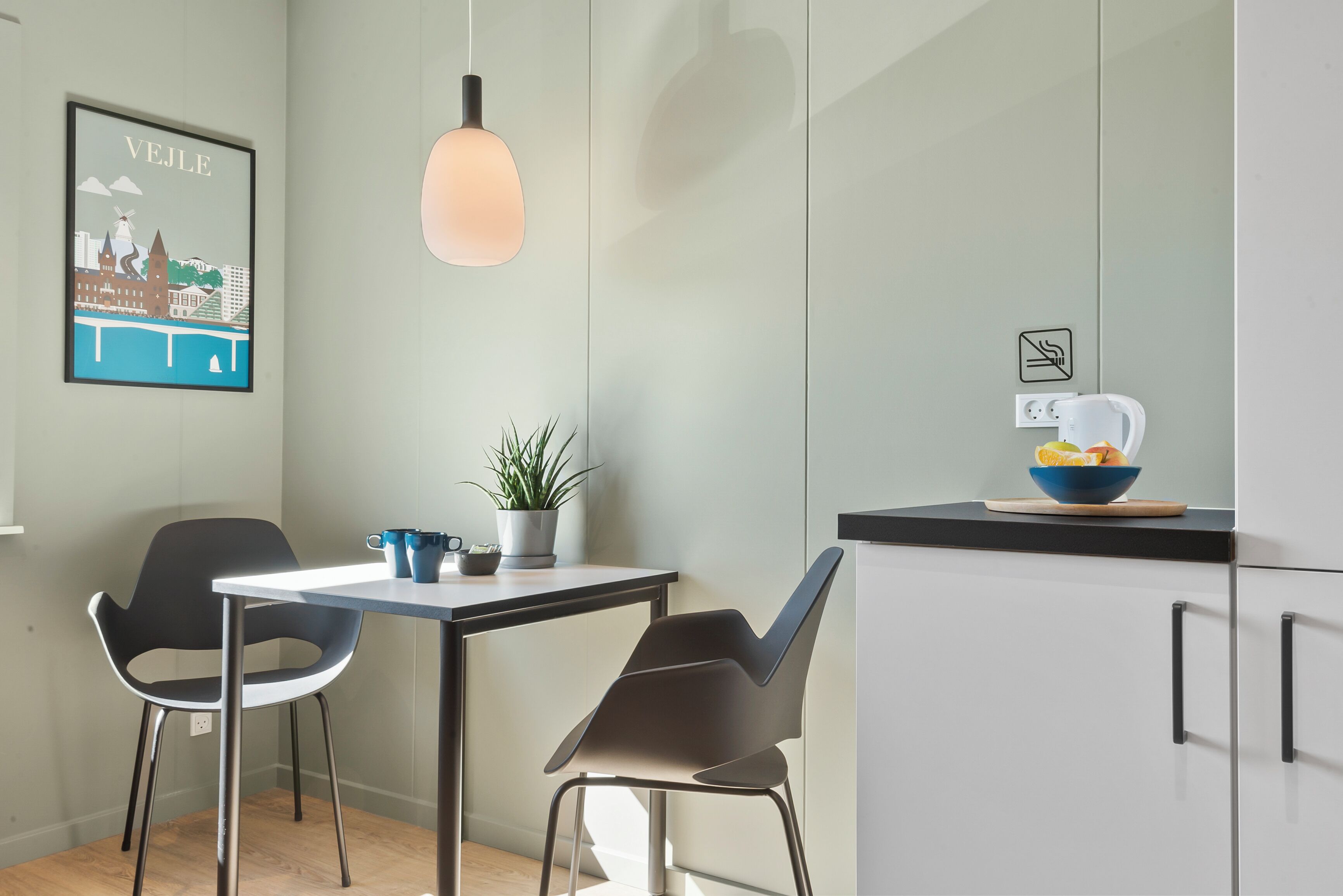 Standard Single Room | Laptop workspace, free WiFi, bed sheets