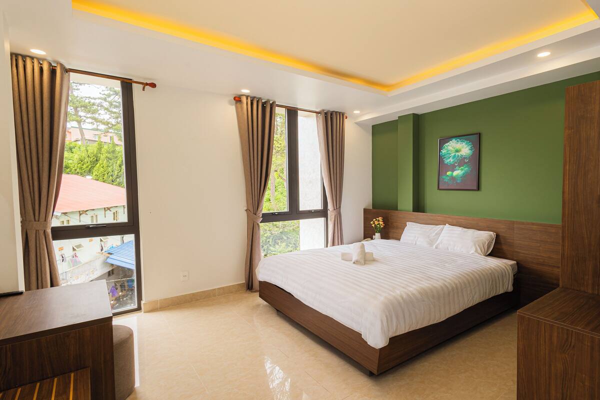 Deluxe Double Room Single Use, City View | Free WiFi