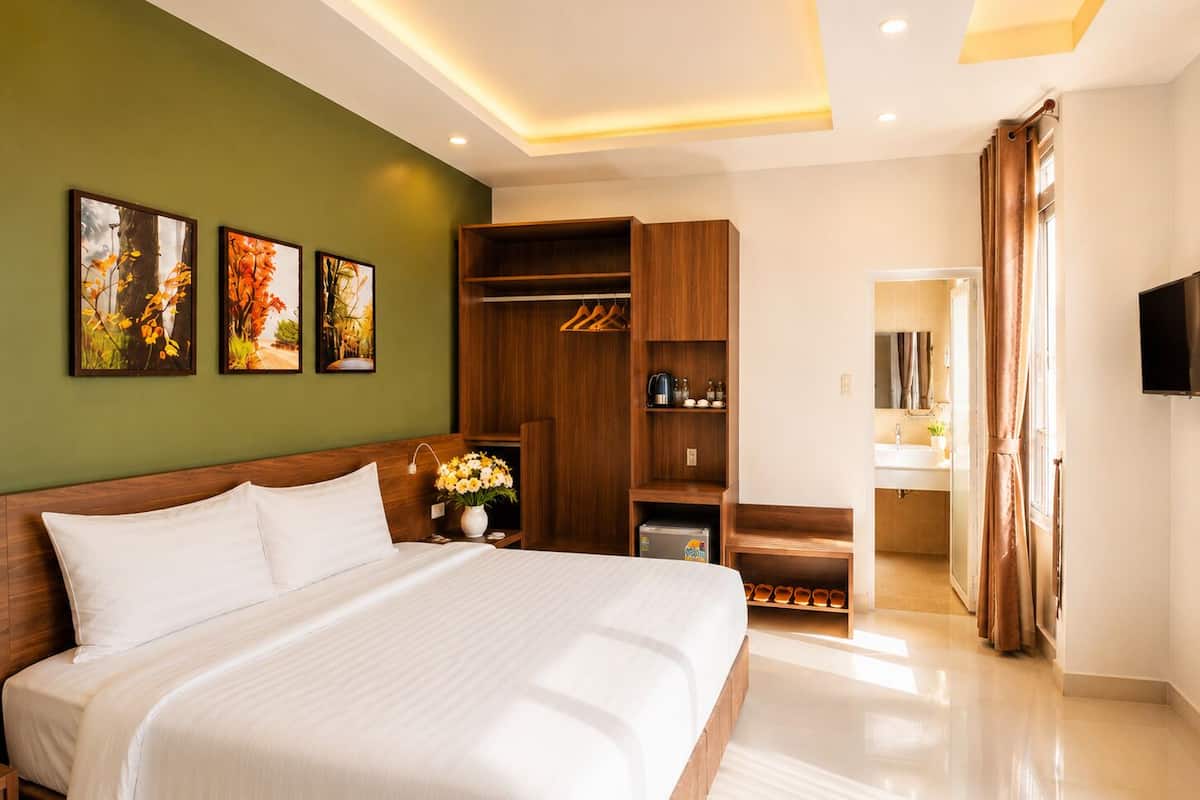 Habitación doble Deluxe | Minibar, escritorio, espacio para trabajar con laptop y insonorización