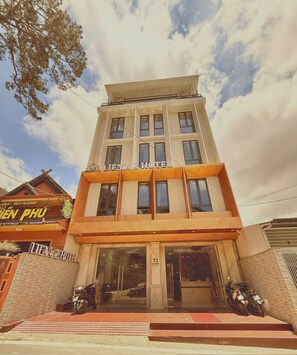 Front of property - Lien's 2 Hotel Da Lat (Da Lat)