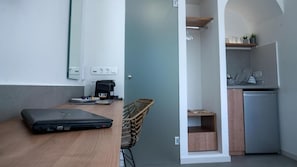 Deluxe Penthouse | Blackout drapes, soundproofing, iron/ironing board, free WiFi