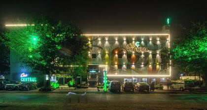 Club Central Hotel
