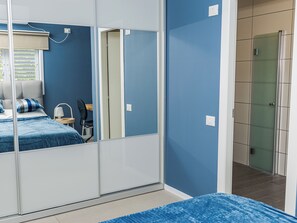 Apartamento | Escrivaninha, espaço de trabalho para notebook