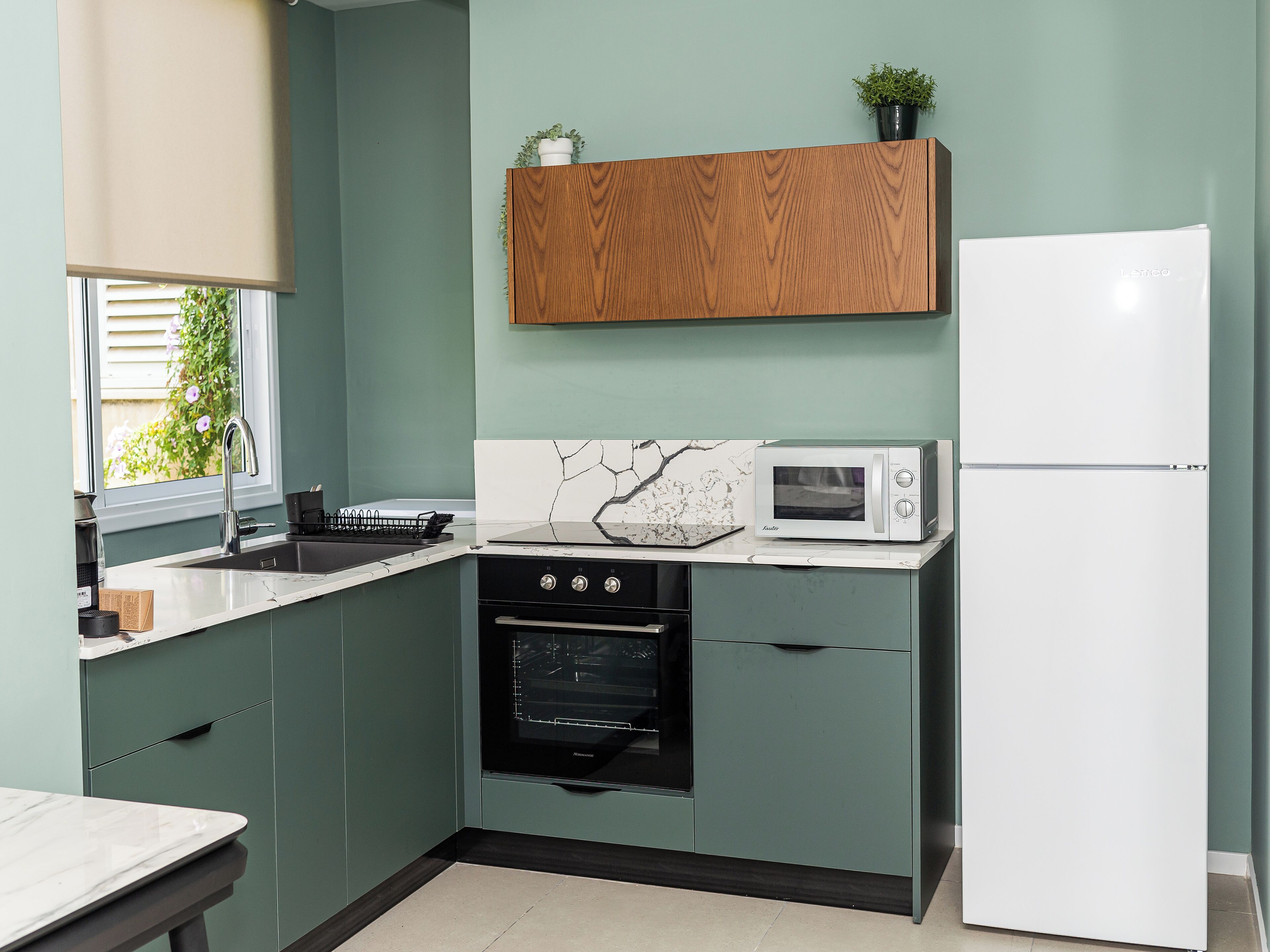 公寓 | 私人厨房 | 大冰箱、微波炉、烤箱、炉灶