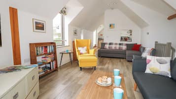 Cottage | Living area