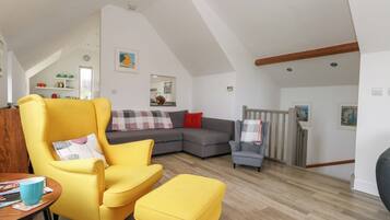 Cottage | Interior