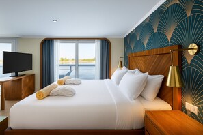 In-room safe, blackout curtains, soundproofing
