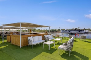 Sun deck